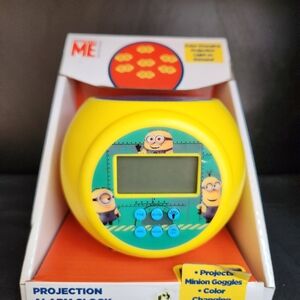 Despicable Me Minion Projection Alarm Clock, NEW